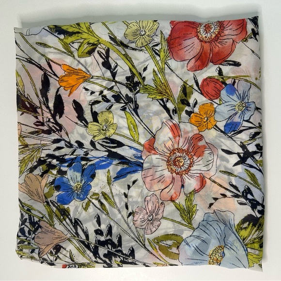 Floral Print Scarf with Multicolor Design - Picture 4 of 4